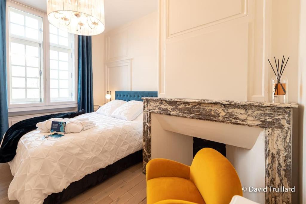 Suites Mana - Matahina Avec Vue Superbe Sur La Place Ducale Et Parking Prive Inclus Charleville-Mézières Εξωτερικό φωτογραφία