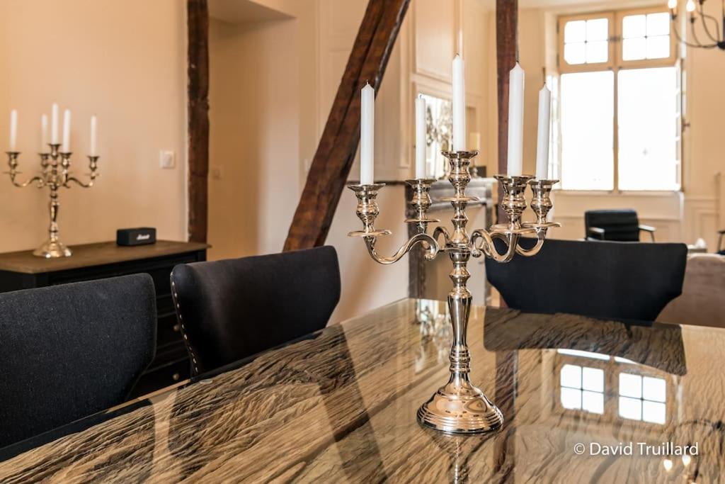 Suites Mana - Matahina Avec Vue Superbe Sur La Place Ducale Et Parking Prive Inclus Charleville-Mézières Εξωτερικό φωτογραφία